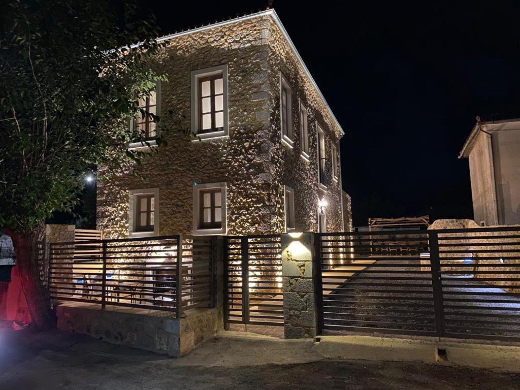 Indigo Leonidion Apartman Kültér fotó
